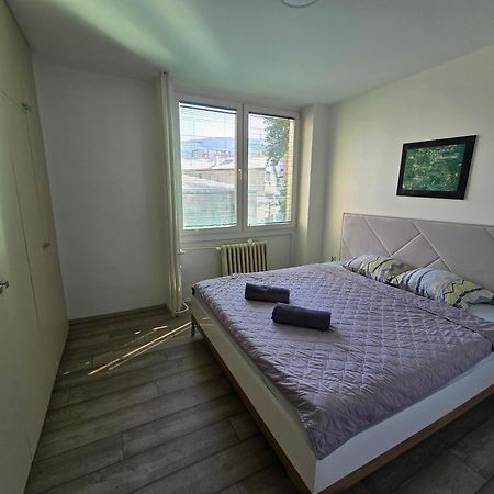 City Center Apt Wfree P Скопье Экстерьер фото