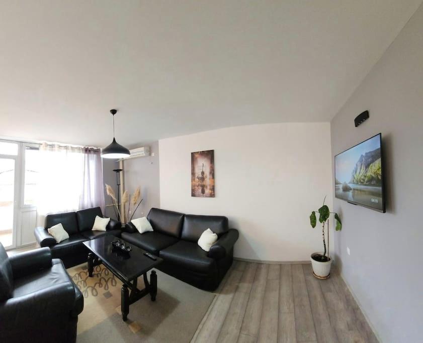 City Center Apt Wfree P Скопье Экстерьер фото