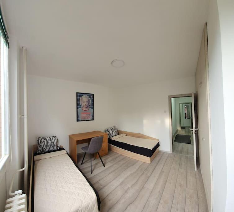 City Center Apt Wfree P Скопье Экстерьер фото