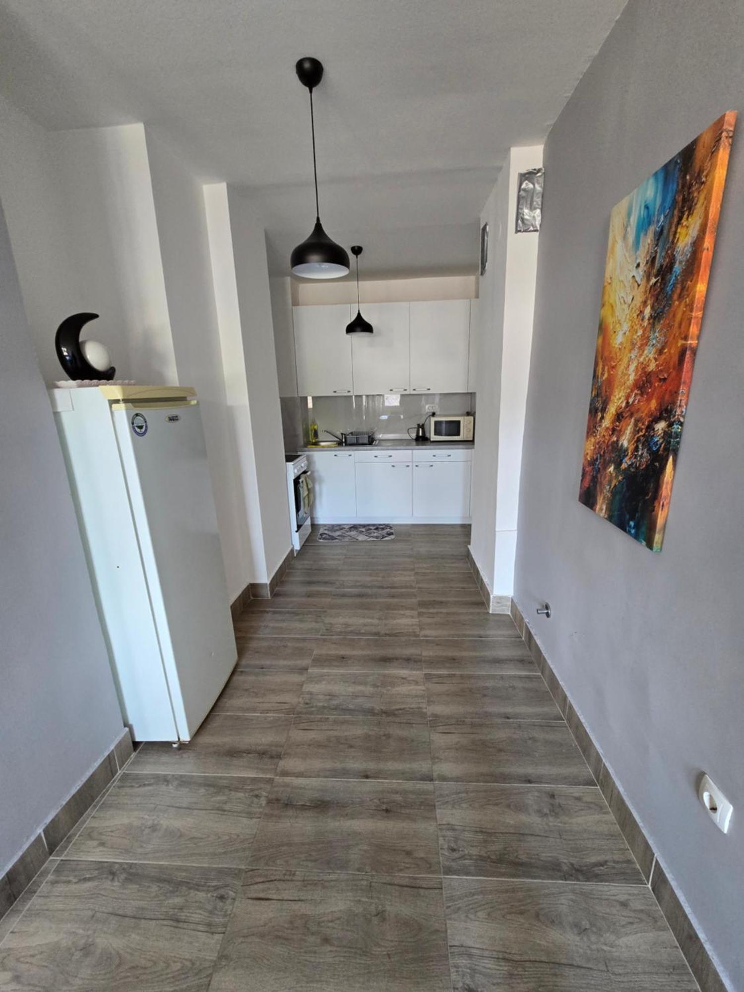 City Center Apt Wfree P Скопье Экстерьер фото